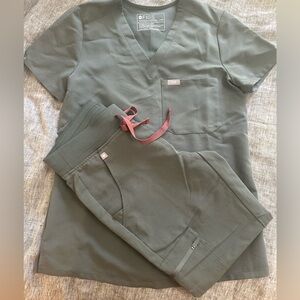 Catarina one pocket scrub top XXS/Zamora Jogger XXS/P Bonsai